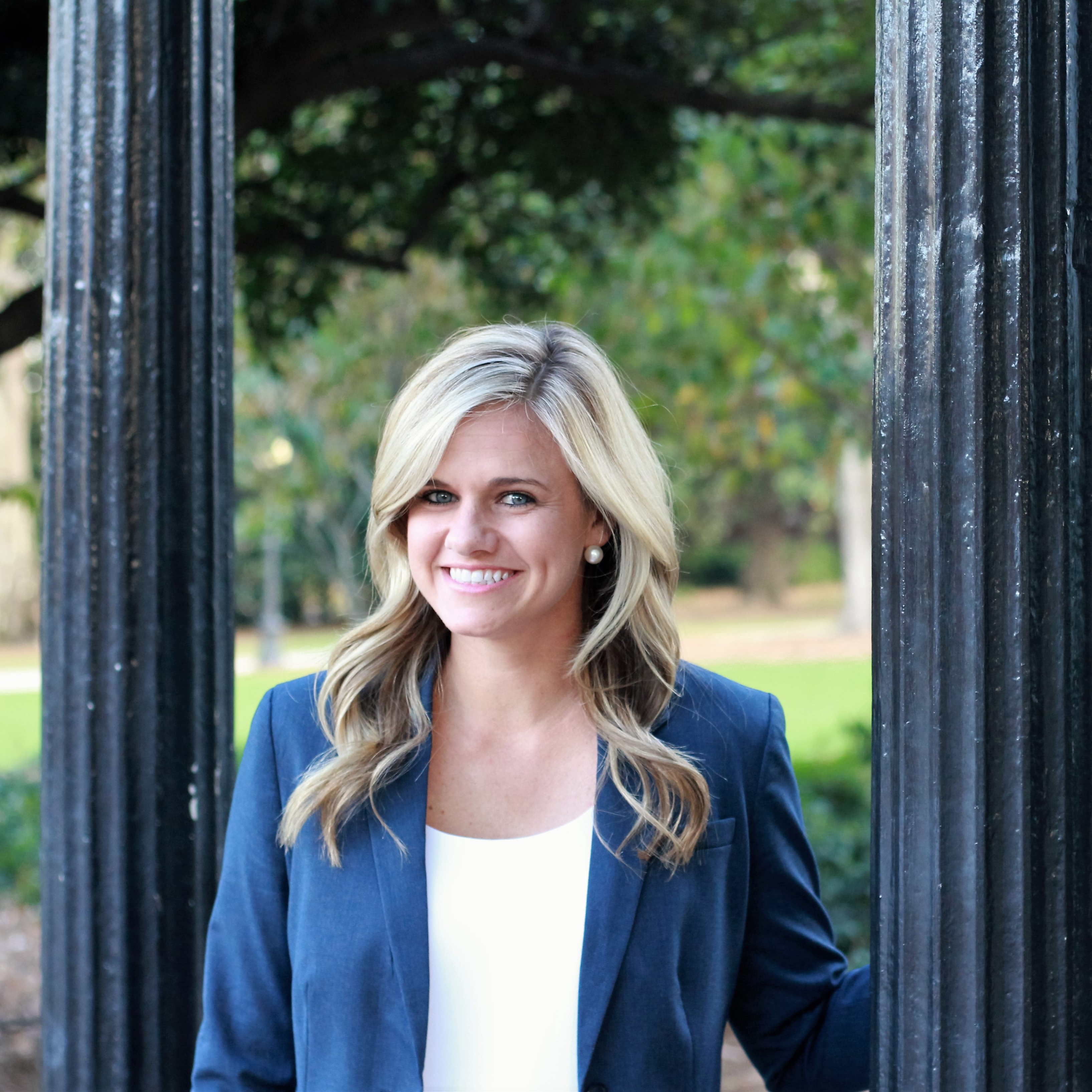 Dr. Laine Bradshaw