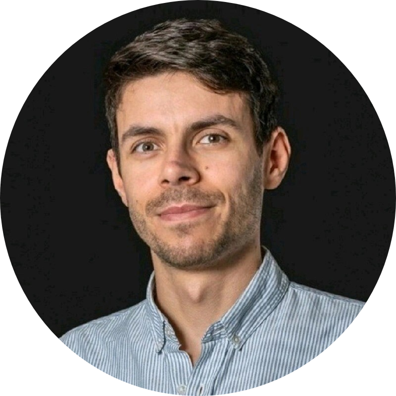speaker photograph Cesar Raviez